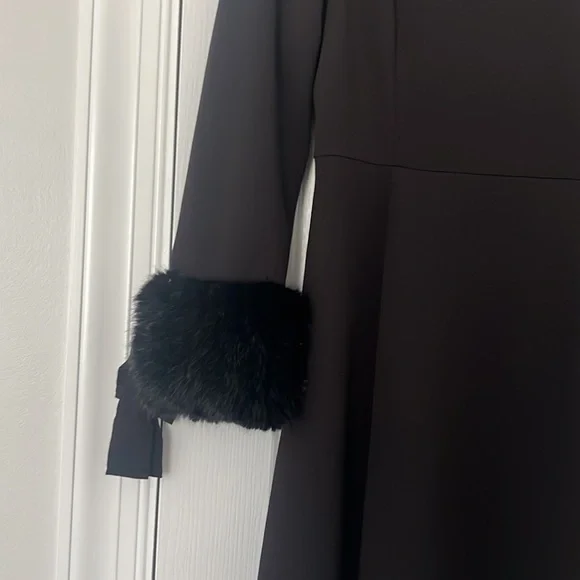 Black dress - Picture 3 of 7